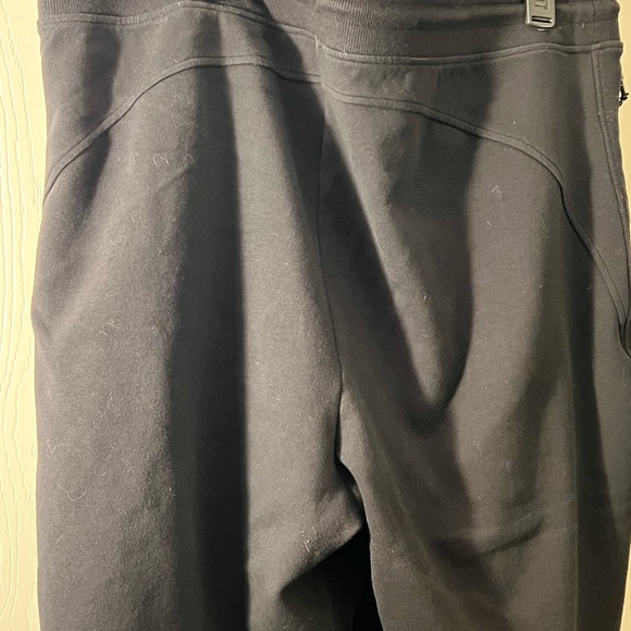 Old Navy Dynamic Fleece Joggers - Picture 2 of 3
